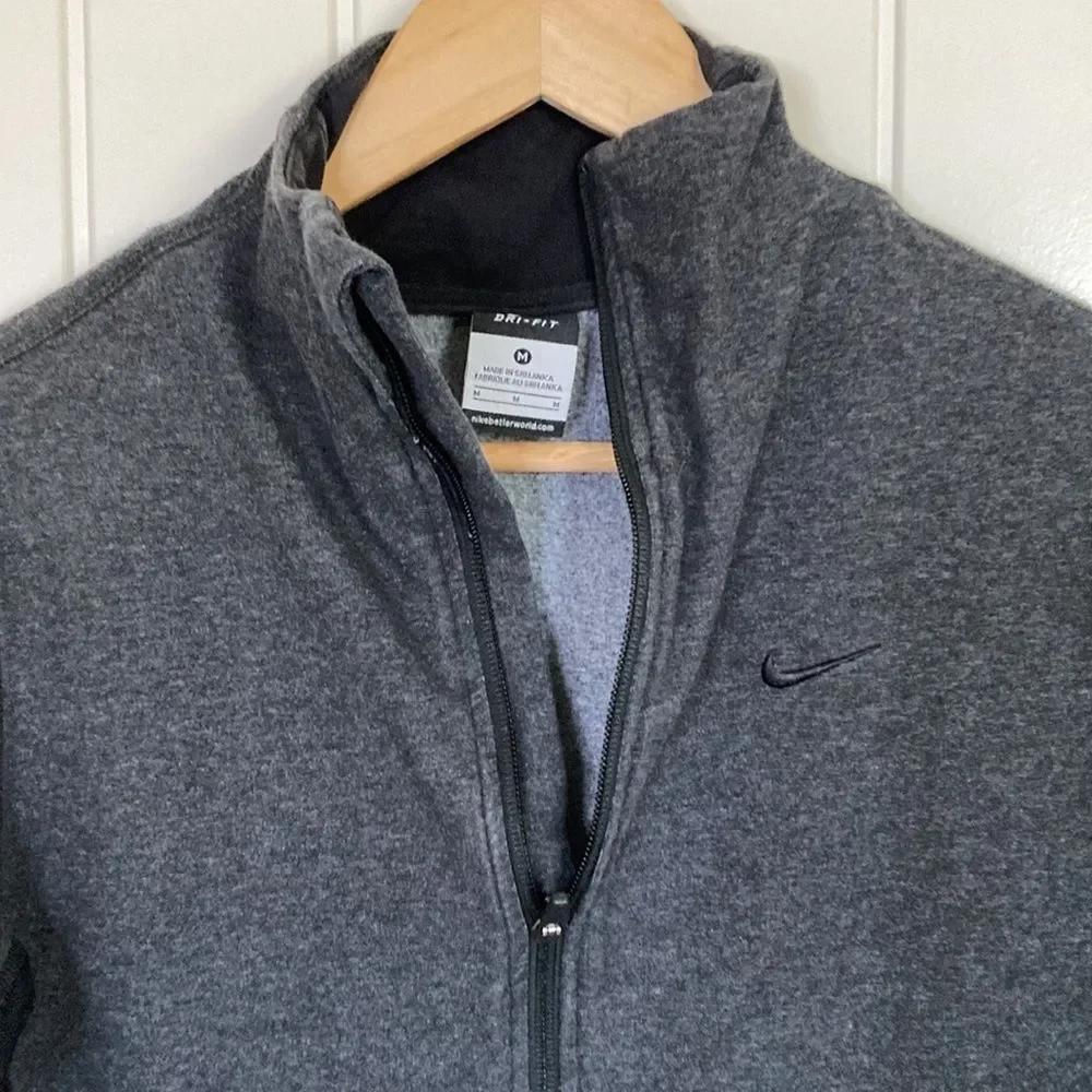 Nike‎ Dri-Fit Long Sleeve Slim Front Zipper Jacket in Grey Size Medium